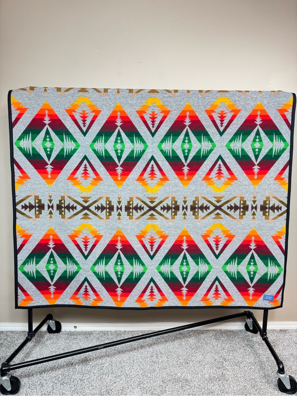 Pendleton Chief Joseph southwestern print vintage Wool Blanket Large 77” x 64”